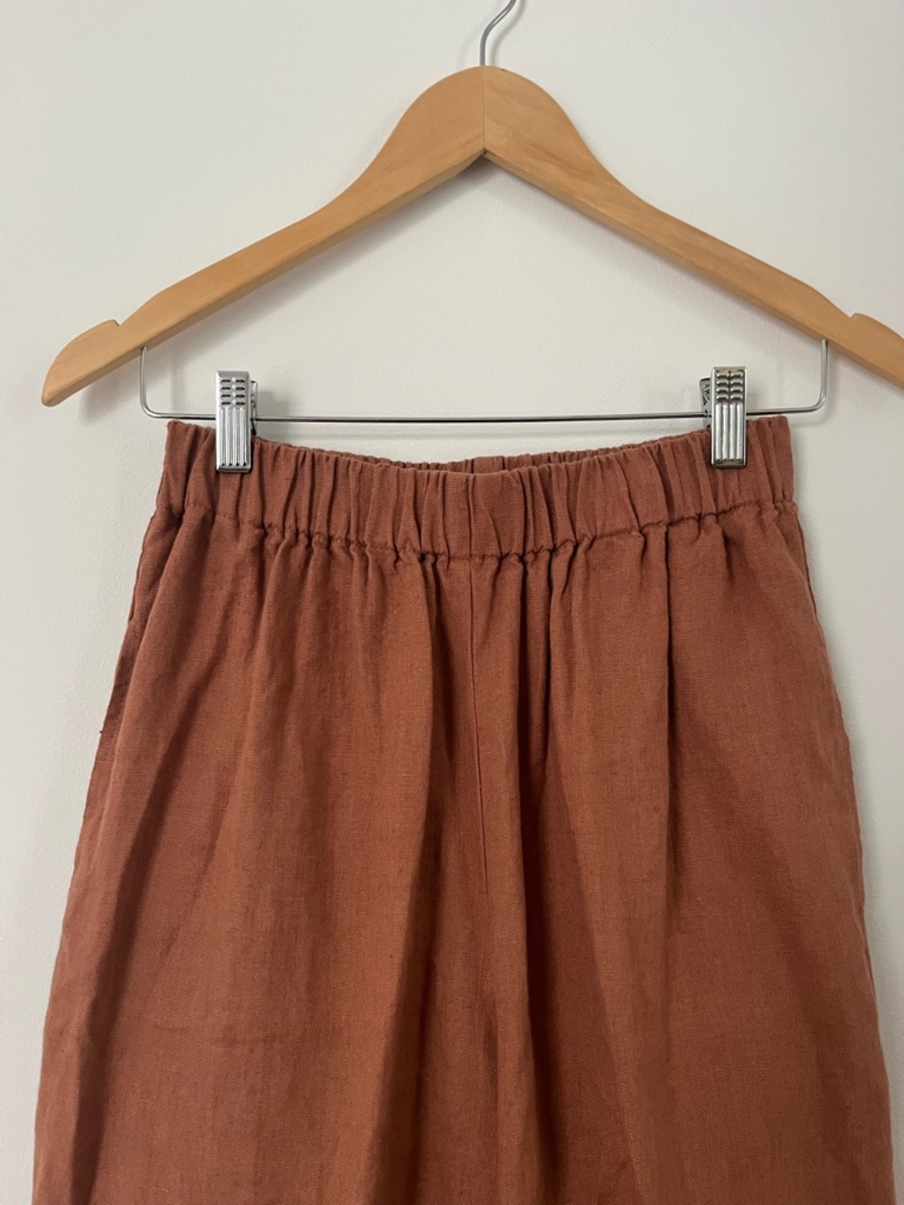 Linenfox Brenna trousers in mocha mousse size S - Picture 3 of 7
